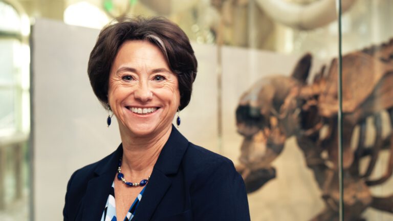 USC Rossier教育学院Gale M. Sinatra教授入选美国国家教育科学院院士