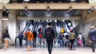 步速的快慢可揭示身体健康状况