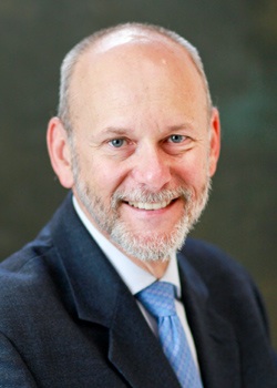 Larry Harris,金融系Fred V. Keenan主席、金融和商业经济学教授