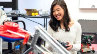 科学爱好者在南加州大学培养多种兴趣和爱好