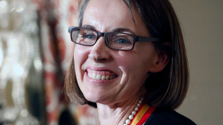 Sarah Van Orman凭借对推进USC学生健康领域价值观的贡献荣获校长勋章