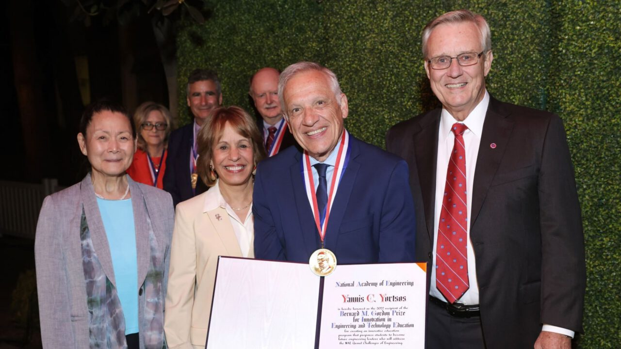 “重大挑战学者”庆功之日：南加大Viterbi工程学院院长Yortsos荣获工程教育最高奖项